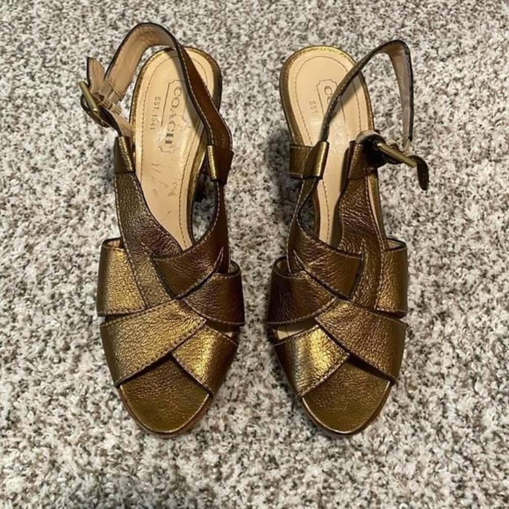 Gold leather Coach Halina heeled sandals size 8 B